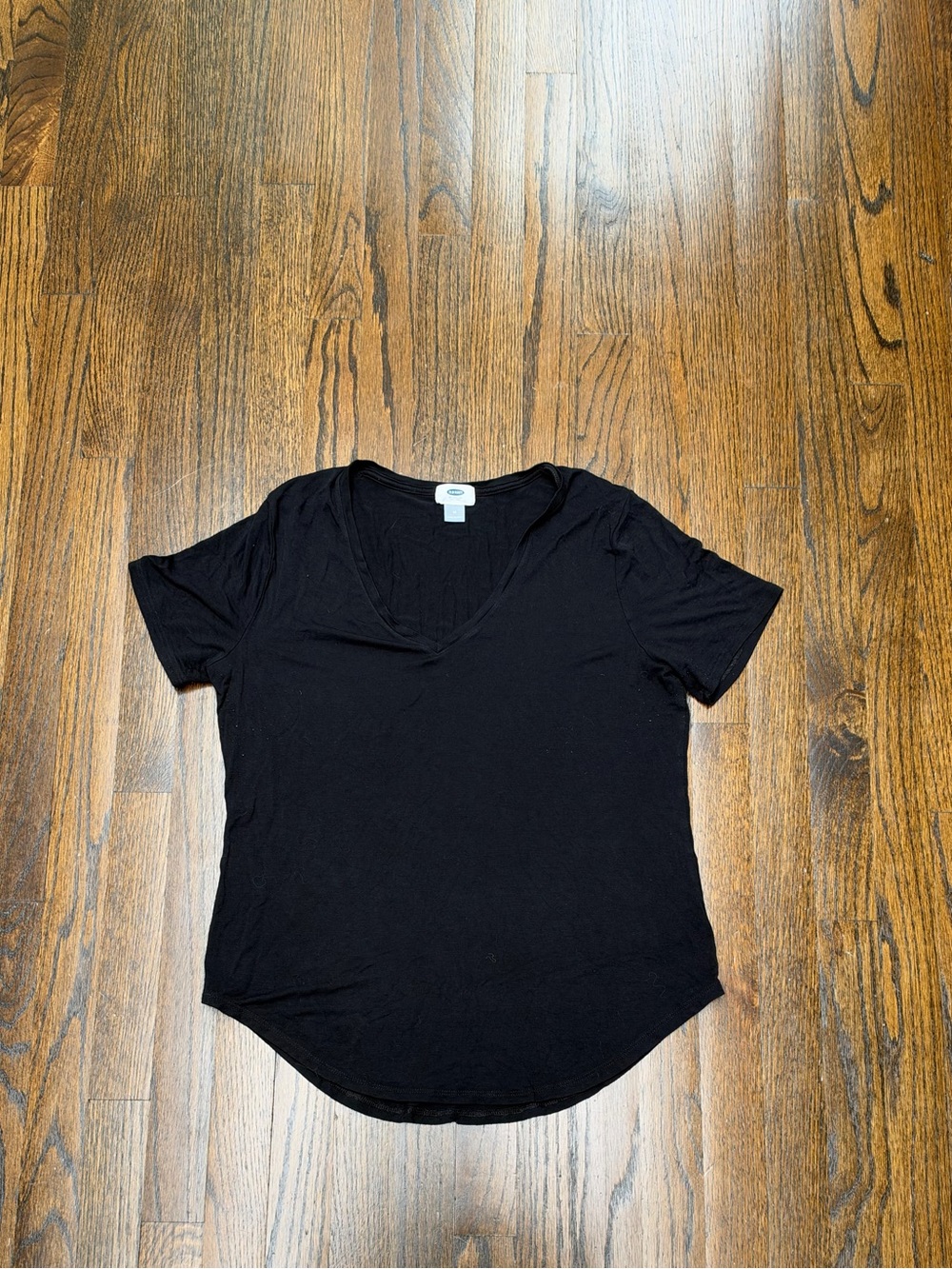 Old Navy Black V-Neck T-Shirt – Women’s Medium